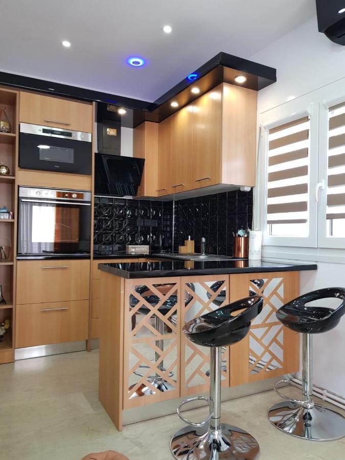 Perea 5 Star Apartment Peraia  Bagian luar foto